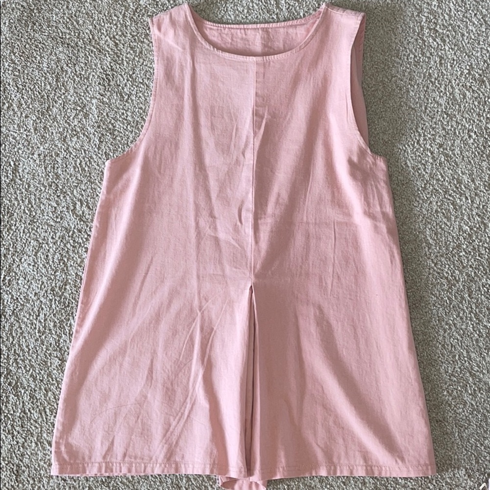 Light pink mini sleeveless picnic dress